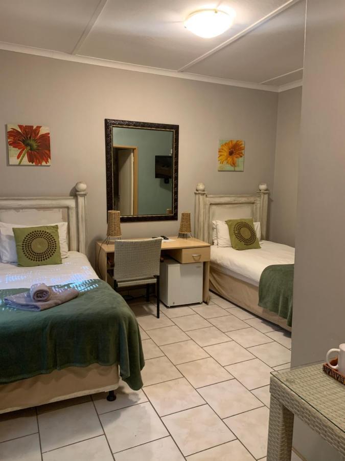 Hotel Pension Casa Africana Windhoek Luaran gambar