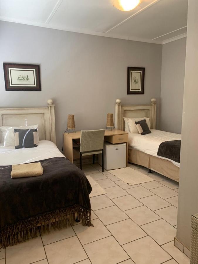 Hotel Pension Casa Africana Windhoek Luaran gambar