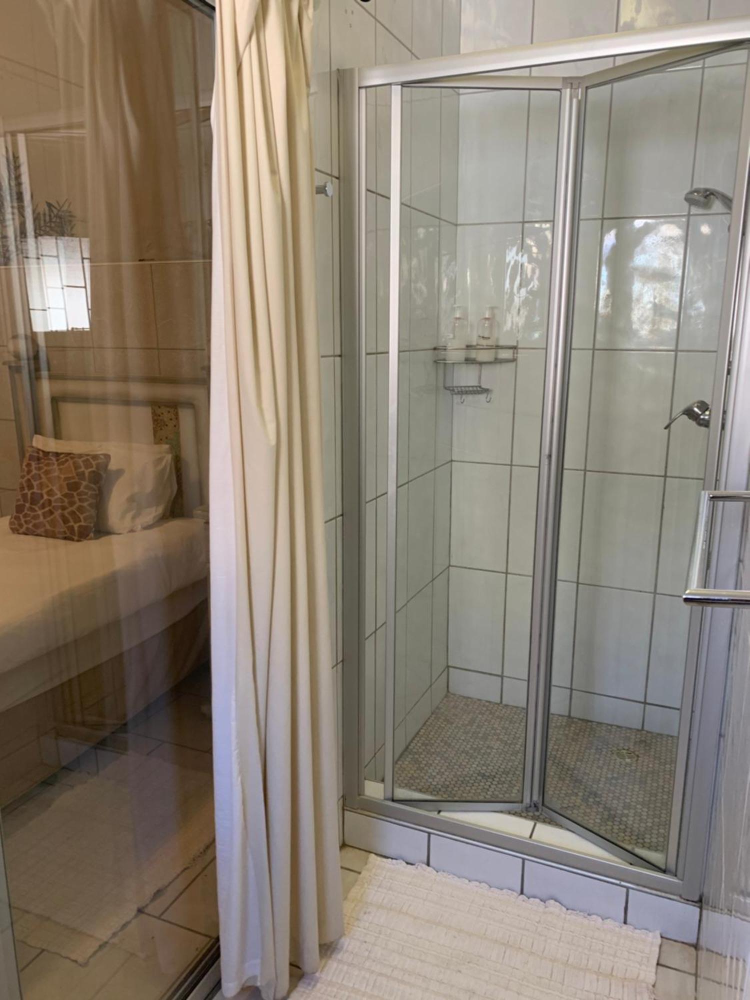Hotel Pension Casa Africana Windhoek Luaran gambar